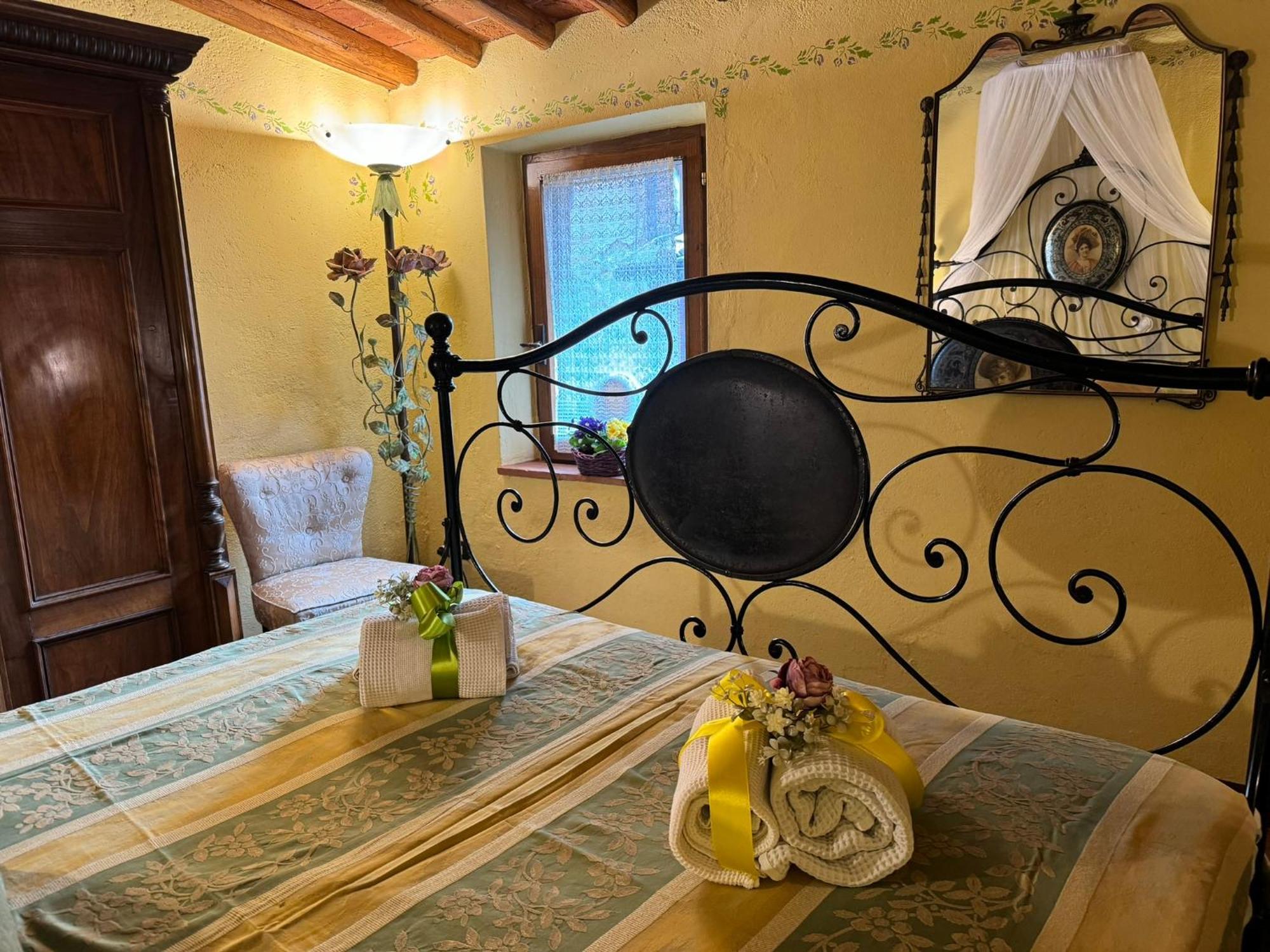 Casa Giulia, Il Gioiello Del Borgo Appartement Certaldo Buitenkant foto